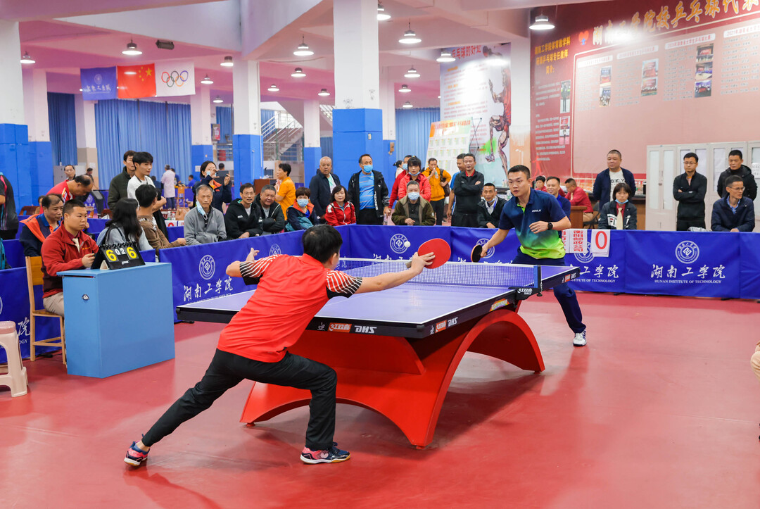 在竞争中处 在竞争中处